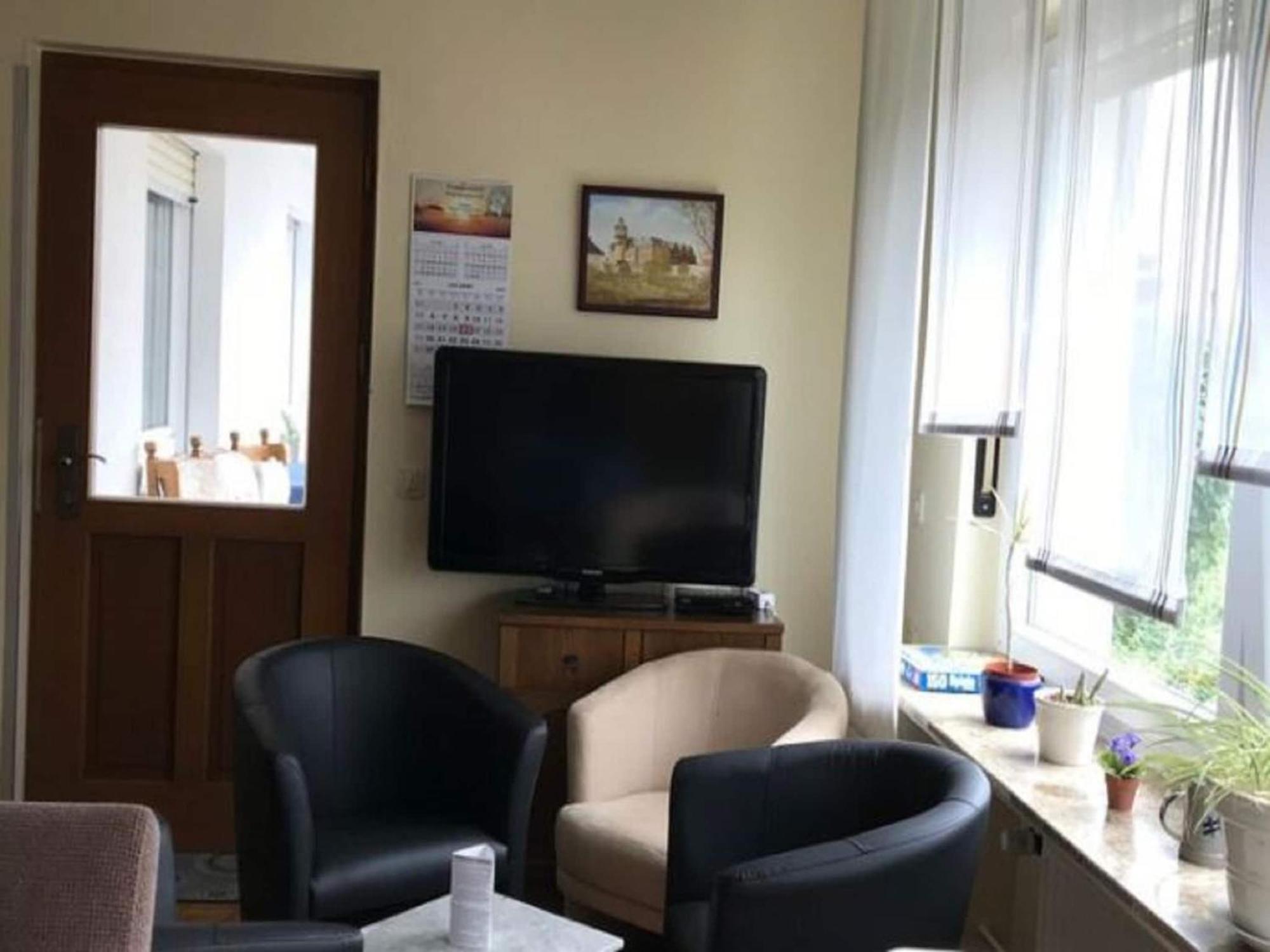 Large Detached Holiday Home In Hesse With Private Garden And Terrace Хомберг Экстерьер фото